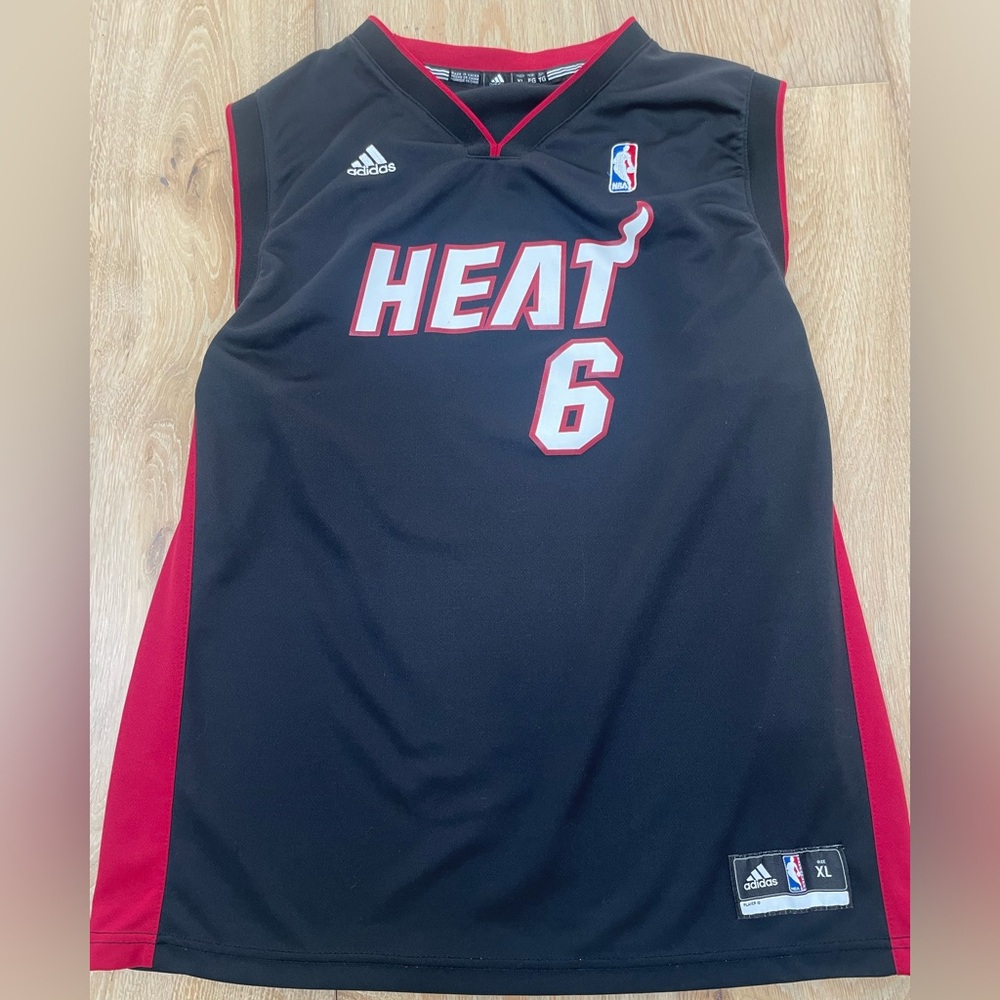 Adidas Black and Red NBA Jersey XL Miami heat lebron james basketball